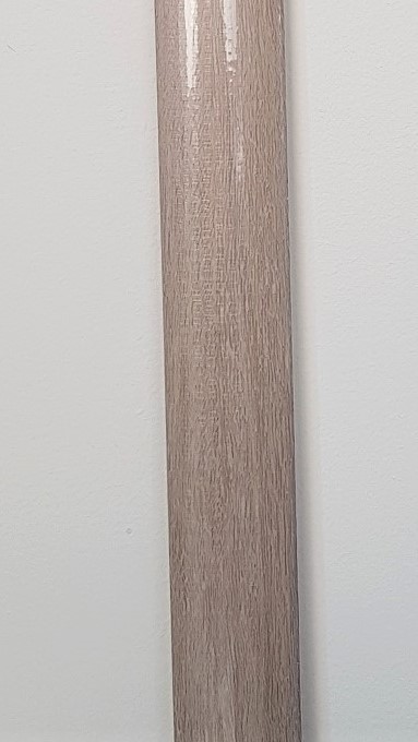 Trecere Lineco din aluminiu folio, suruburi ascunse, frasin deschis, 39 mm x 2,7 m